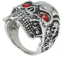 Totenkopfring aus Metall