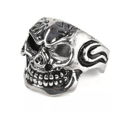 Anillo de Calavera de metal