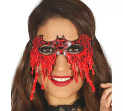Fledermausmaske mit Blut