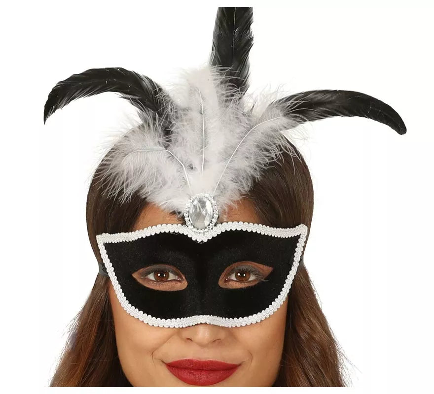 Translation missing: de.Antifaz de Terciopelo Negro con Plumas