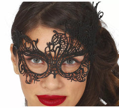 Schwarze filigrane Maske