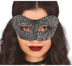 Große Spinnennetz-Maske