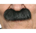 Bigote negro despuntado de Sargento Militar