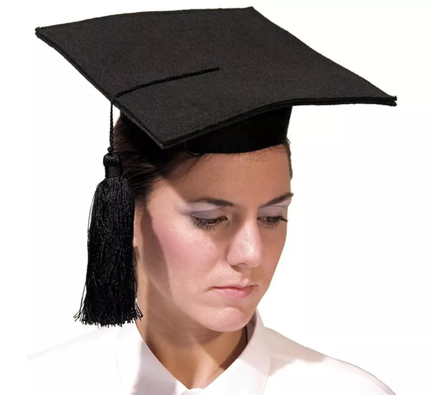 Translation missing: de.Birrete de Graduado en dos piezas