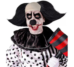 Glatzkopf mit finsterer Clownsfrisur