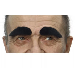 Schwarze Augenbrauen
