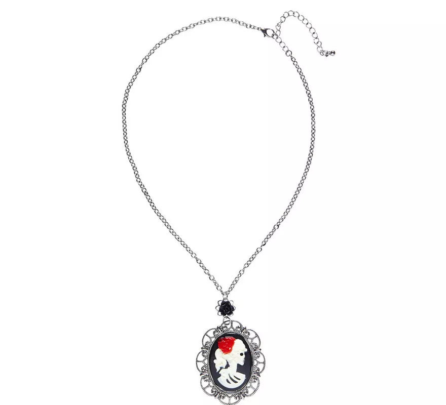 Translation missing: de.Collar con Medallón de Calavera y Rosa Negra