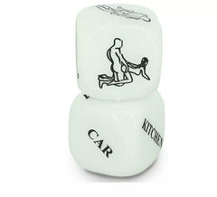 Würfel mit 2 cm großen Kamasutra-Figuren