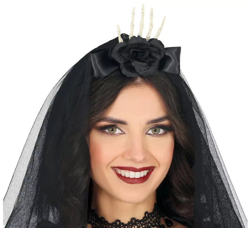 Translation missing: de.Diadema con Velo Mano y Flor negra