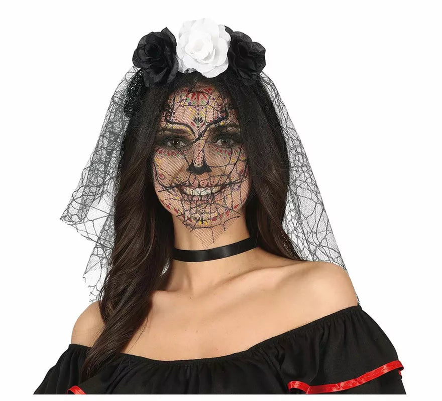 Translation missing: de.Diadema Flores Negras y Blancas con Velo