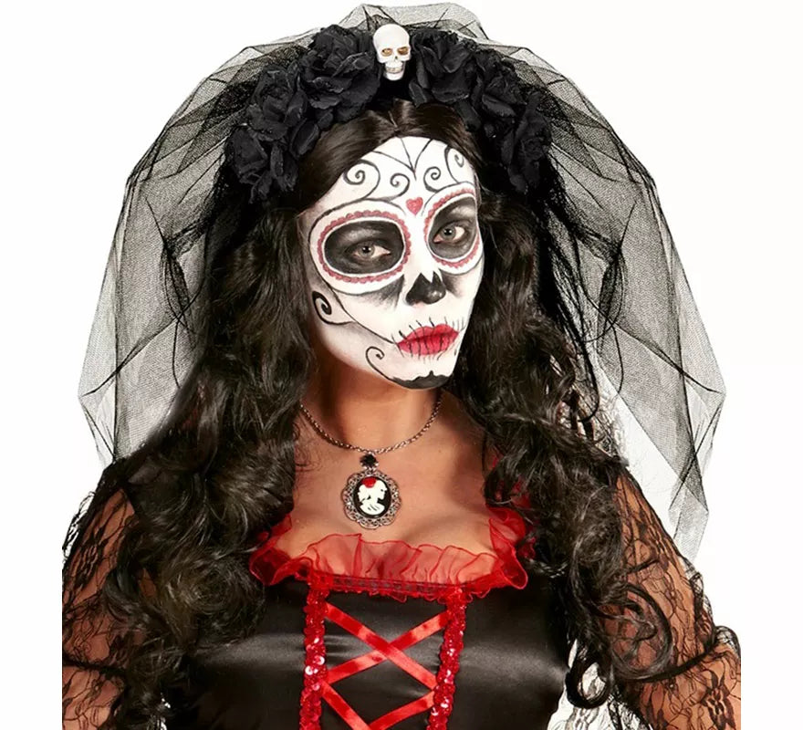 Translation missing: de.Diadema Gótica con 6 Rosas negras con Calavera y Velo