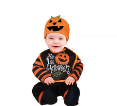 Das 1. Halloween-Kürbiskostüm für Babys