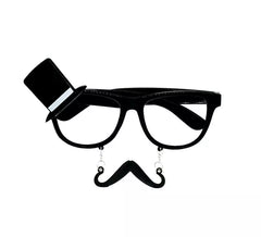 Bräutigam mit Schnurrbartbrille