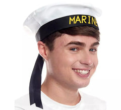 Schwarz-weiße Marinekappe