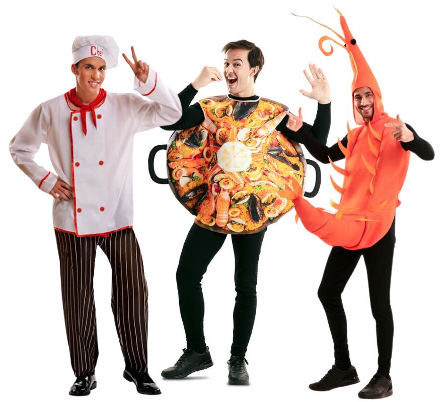 Gruppe kocht Paella mit Meeresfrüchten