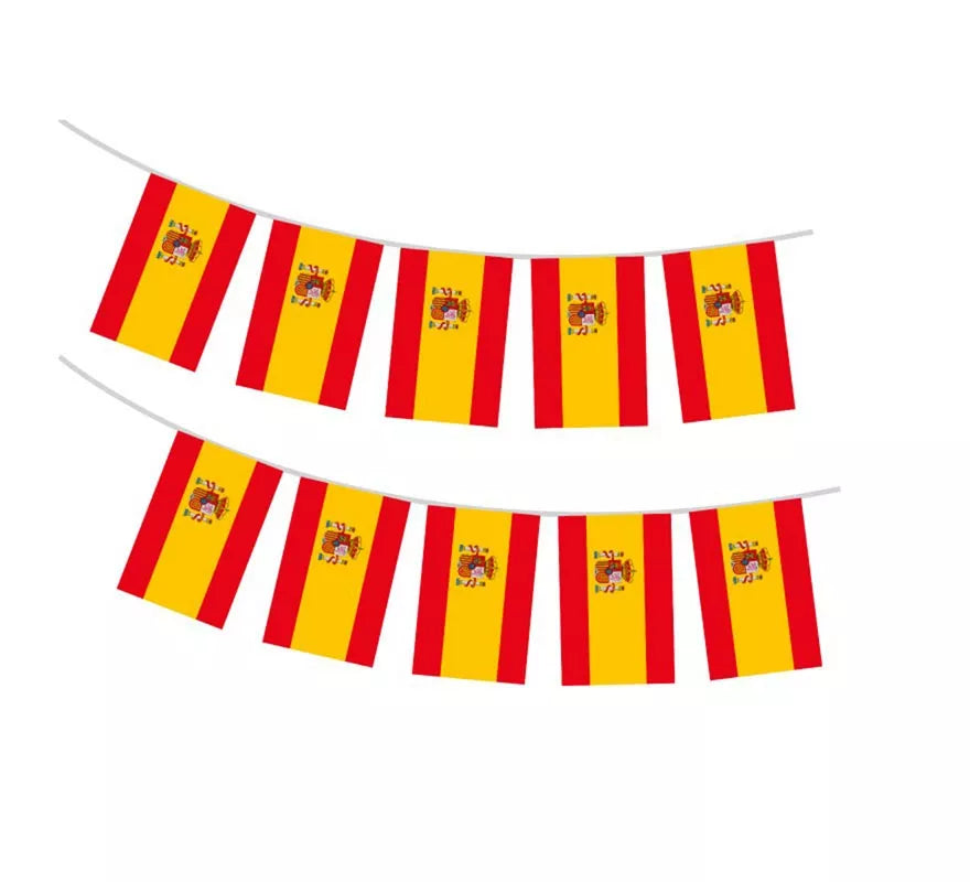 Translation missing: de.Guirnalda de Banderas de España de plástico 20x30 cm de 10 m de largo