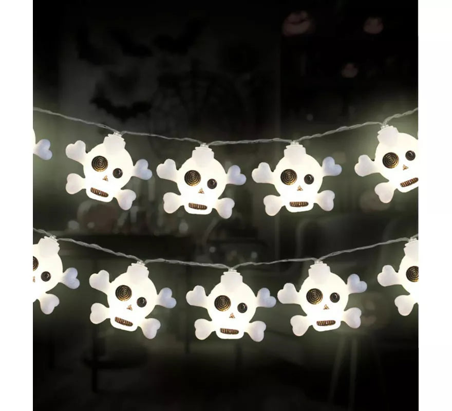 Translation missing: de.Guirnalda de Calaveras de plástico con luz de 5x4 cm