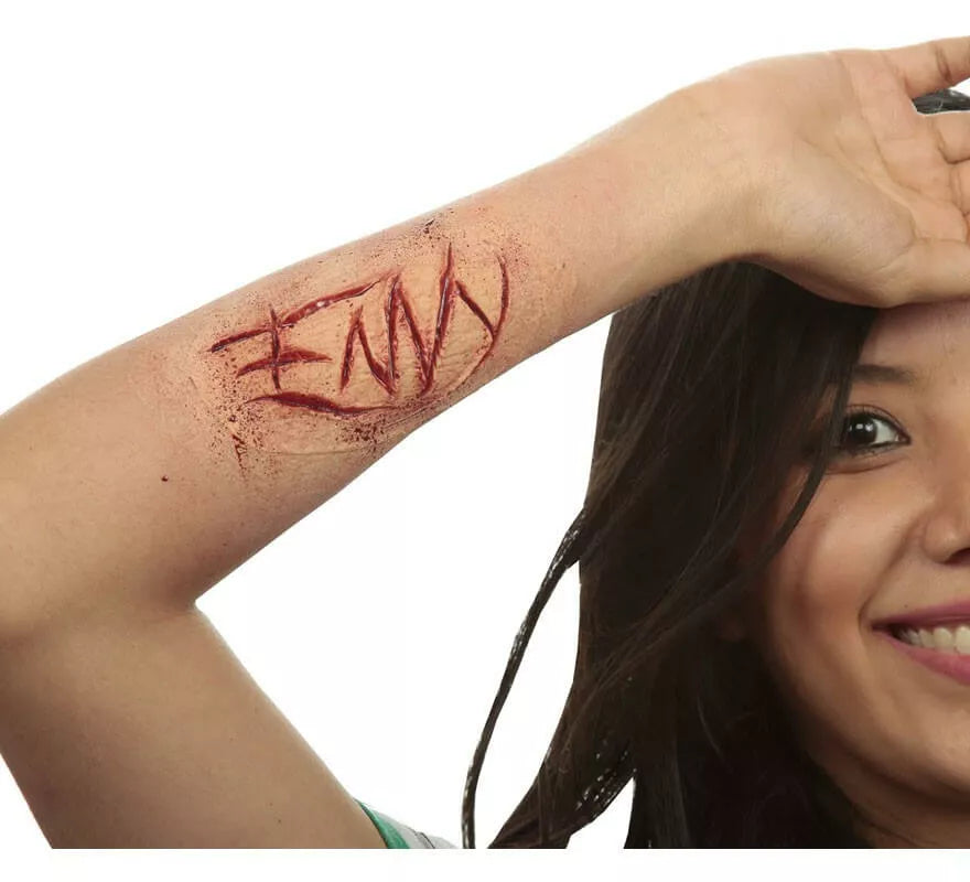 Translation missing: de.Maquillaje FXs de Letras Envy Envidia