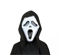 Überraschte Killermaske mit Kinderkapuze