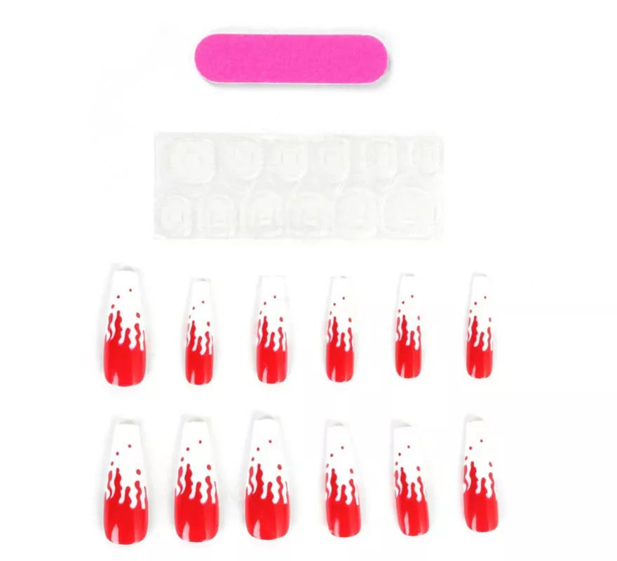 Translation missing: de.Pack de 12 Uñas Postizas de Sangre falsa