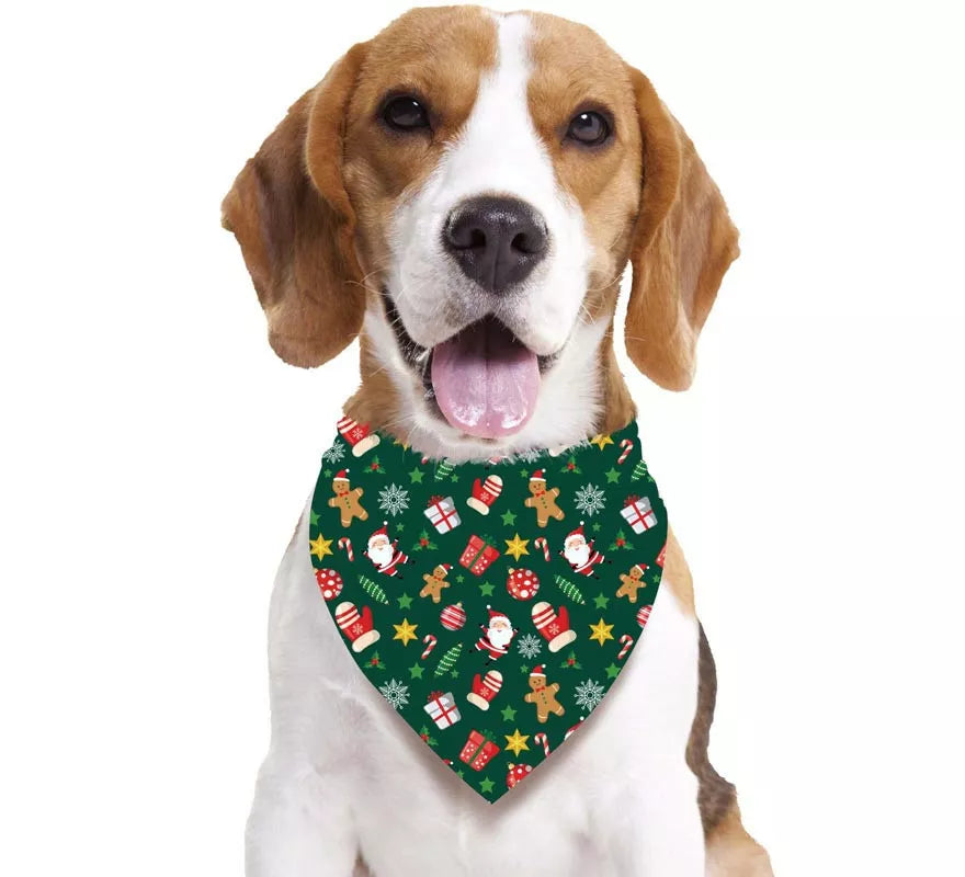 Translation missing: de.Pañuelo Navideño estampado verde para perro de 69x35 cm