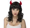 Peluca Negra ondulada con Cuernos de Demonia