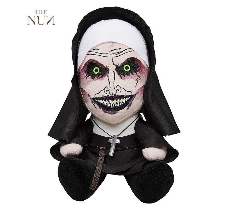 Translation missing: de.Peluche de Monja Valak The Nun sentada de 20 cm