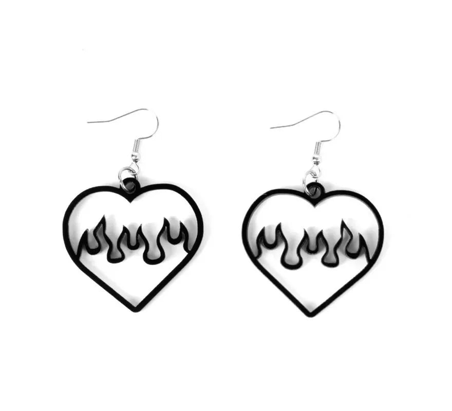 Translation missing: de.Pendientes de Corazones negros en llamas