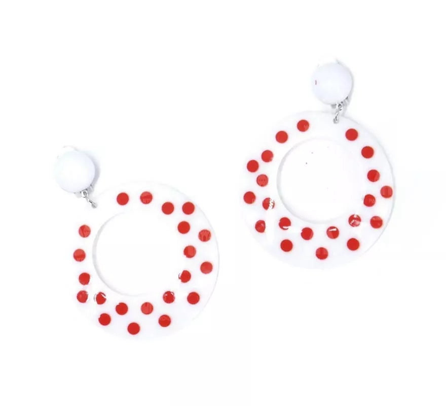 Translation missing: de.Pendientes Oval blanco mediano con topos rojos