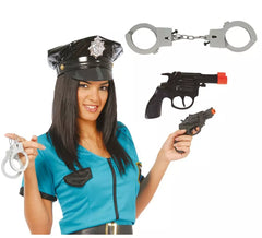 Revolver Pistole mit Handschellen gesetzt