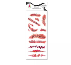 Rote Wundtattoos mit Stichen