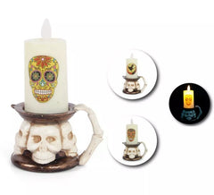 Halloween-Kerze mit Totenkopfsockel in verschiedenen Modellen mit 9,3 x 14,3 cm großem Licht