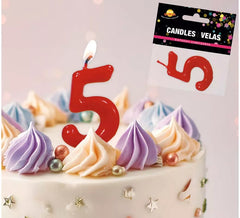 Rote Kerze mit der Nummer 5 zum Geburtstag